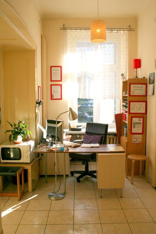 Hostel Aleje 28 Krakow Dış mekan fotoğraf