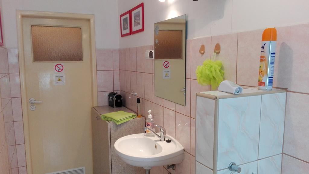 Hostel Aleje 28 Krakow Dış mekan fotoğraf