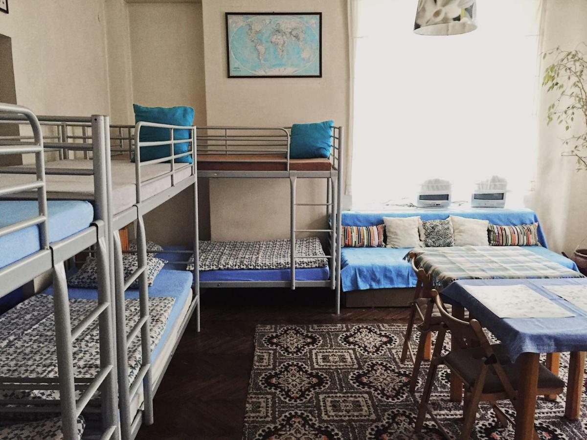 Hostel Aleje 28 Krakow Dış mekan fotoğraf