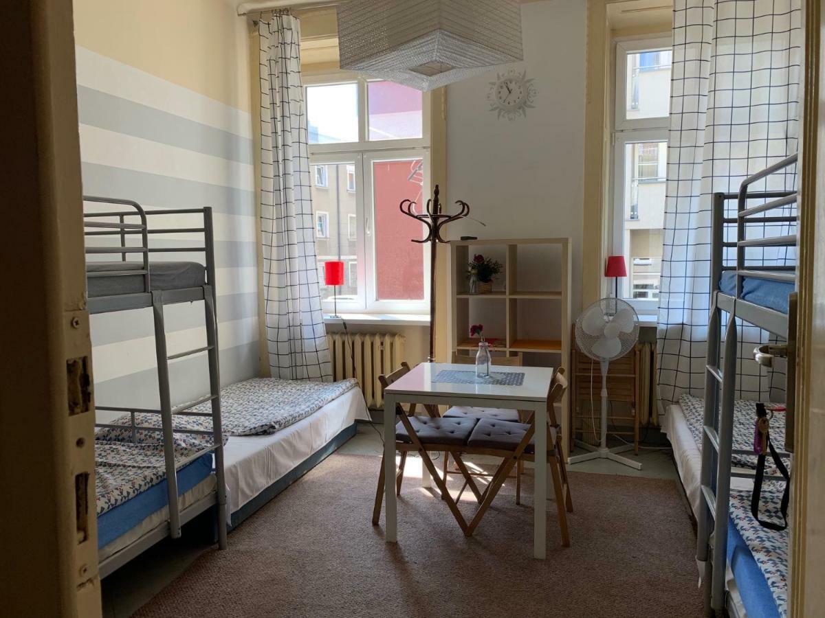 Hostel Aleje 28 Krakow Dış mekan fotoğraf